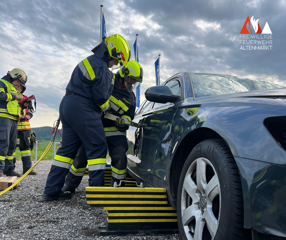 Technische Übung der Freiwilligen Feuerwehr Altenmarkt